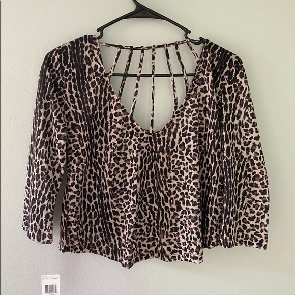 NWT Material Girl Active Animal Print 3/4 Sleeve Relaxed Crop Top Juniors Small - Picture 3 of 5